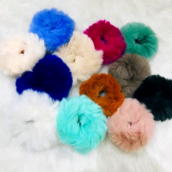 NIKETAM Accessories - SCRUNCHIES(NO BARGAINING)